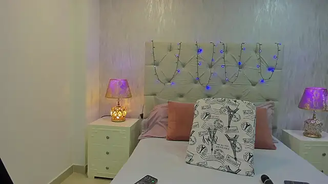 Snapshot of Pamelamiler__ chatting on 16, 9, 2025 Pamelamiler online show from 16, 9, 2025