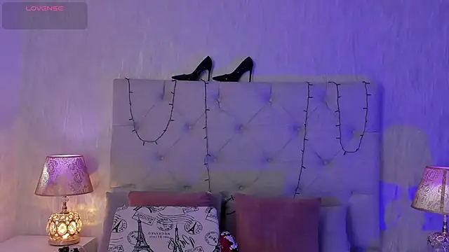 Pamelamiler   online show from 16, 12, 2025