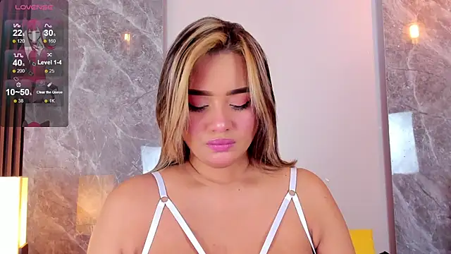 Emma hunter  online show from 28, 11, 2025