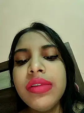 Snapshot of Maahhii_2 chatting on 5, 5, 2026 Maahhii 2 online show from 5, 5, 2026