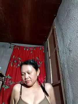 Everleigh mom online show from 21, 10, 2025