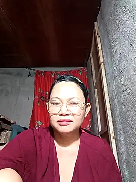 Everleigh mom online show from 25, 10, 2025