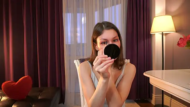 ElwynaBrickell online show from 23, 11, 2025