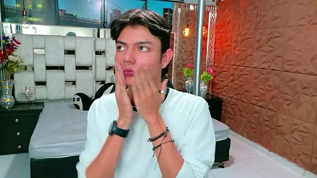 Snapshot of alandelrey57 chatting on 8, 1, 2026 alandelrey57 online show from 8, 1, 2026