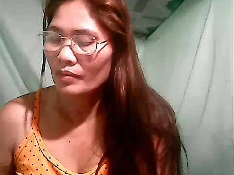 Snapshot of Juicy_69xx chatting on 28, 9, 2025 Juicy 69xx online show from 28, 9, 2025