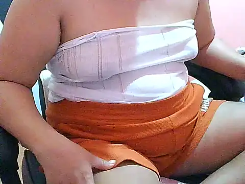 Snapshot of fresh_rosie chatting on 18, 7, 2026 fresh rosie online show from 18, 7, 2026