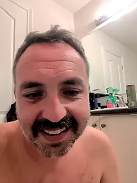 Snapshot of cloudymatt chatting on 1, 11, 2025 cloudymatt online show from 1, 11, 2025