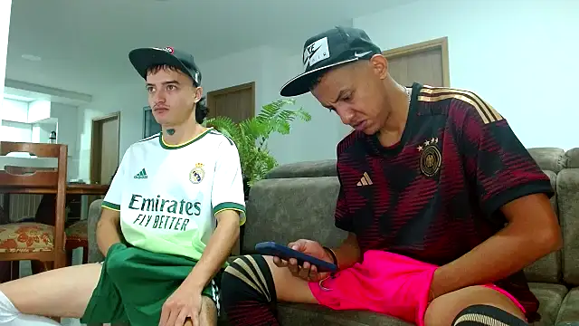 Snapshot of skinny23cm chatting on 14, 2, 2025 skinny23cm online show from 14, 2, 2025