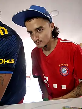 Snapshot of skinny23cm chatting on 10, 9, 2025 skinny23cm online show from 10, 9, 2025