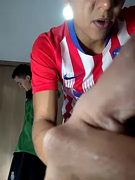 Snapshot of skinny23cm chatting on 19, 9, 2025 skinny23cm online show from 19, 9, 2025