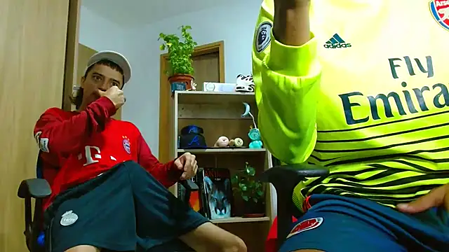 Snapshot of skinny23cm chatting on 3, 10, 2025 skinny23cm online show from 3, 10, 2025