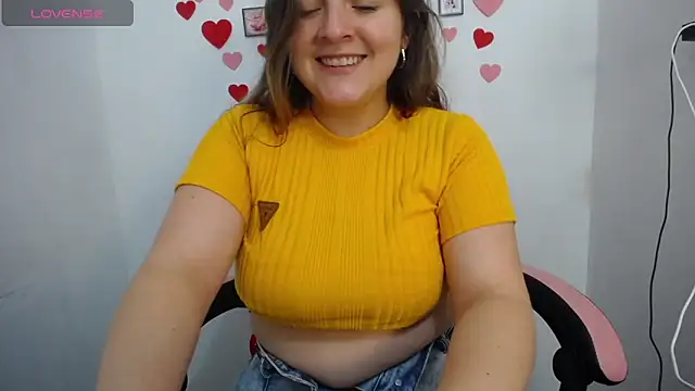 Snapshot of Pregnant_Kloe chatting on 10, 6, 2026 Pregnant Kloe online show from 10, 6, 2026