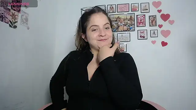 Snapshot of Pregnant_Kloe chatting on 9, 7, 2026 Pregnant Kloe online show from 9, 7, 2026