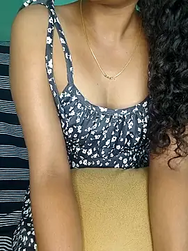 Snapshot of Tamilpallavi chatting on 17, 9, 2025 Tamilpallavi online show from 17, 9, 2025