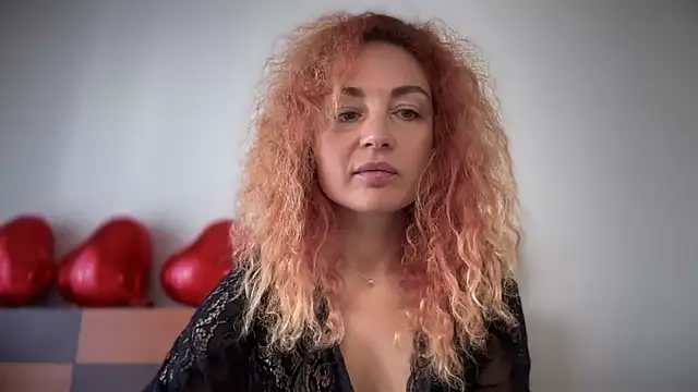 Reddgiirl online show from 13, 3, 2026