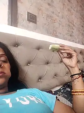 Snapshot of Soniya_Roy chatting on 22, 4, 2026 Soniya Roy online show from 22, 4, 2026
