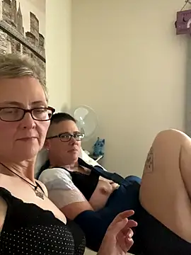 Curvy-Jinx online show from 22, 11, 2025