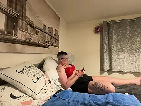 Curvy-Jinx online show from 28, 2, 2026