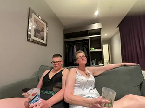 Curvy-Jinx online show from 7, 3, 2026