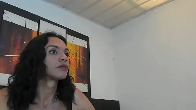 Snapshot of MeganRhyder chatting on 8, 6, 2026 MeganRhyder online show from 8, 6, 2026