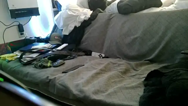 Luv2SuckBWC92 online show from 3, 12, 2025