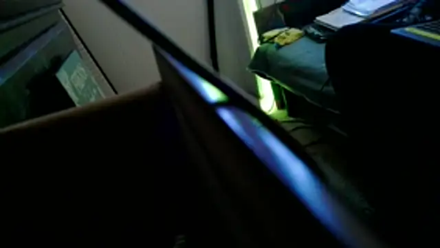 Luv2SuckBWC92 online show from 4, 12, 2025