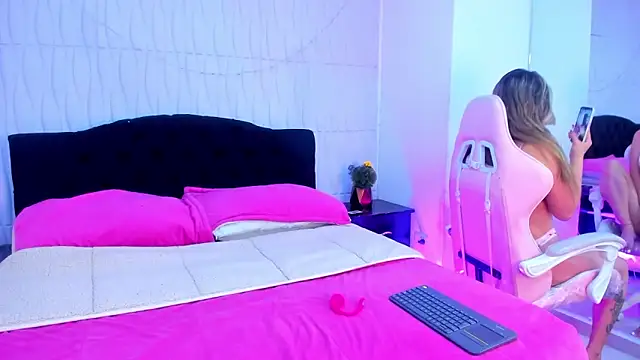 LilaRoussexx online show from 8, 9, 2025