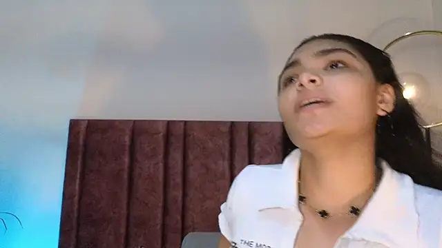 LunaAspen  online show from 10, 4, 2026