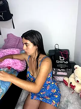 Amishell  online show from 9, 9, 2025