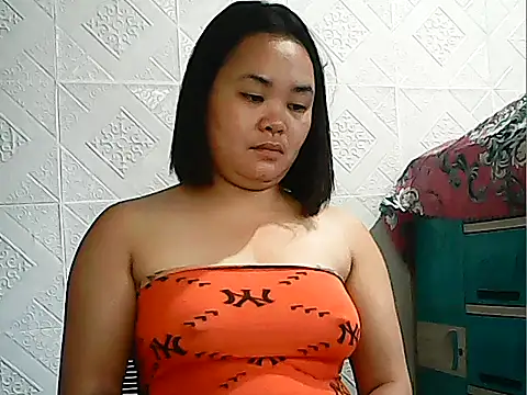 CreamyPussy4uxx online show from 19, 2, 2026