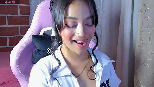 Snapshot of MelanyOconner chatting on 25, 9, 2025 MelanyOconner online show from 25, 9, 2025