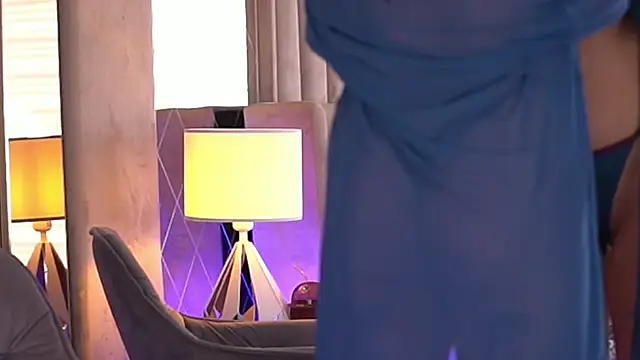 FrancescaDante online show from 1, 10, 2025