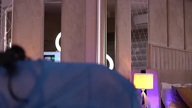 FrancescaDante online show from 8, 10, 2025