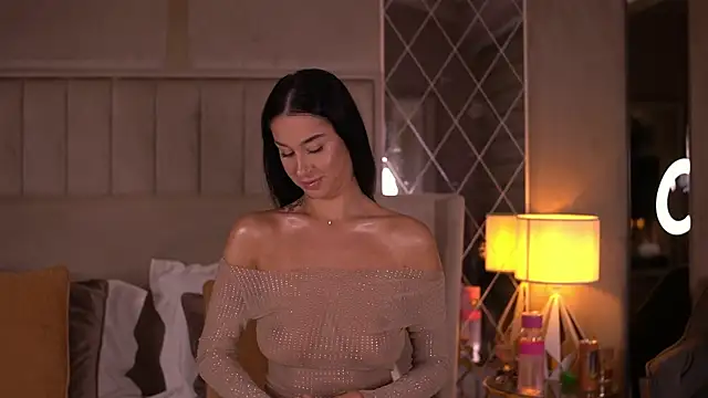 FrancescaDante online show from 5, 12, 2025