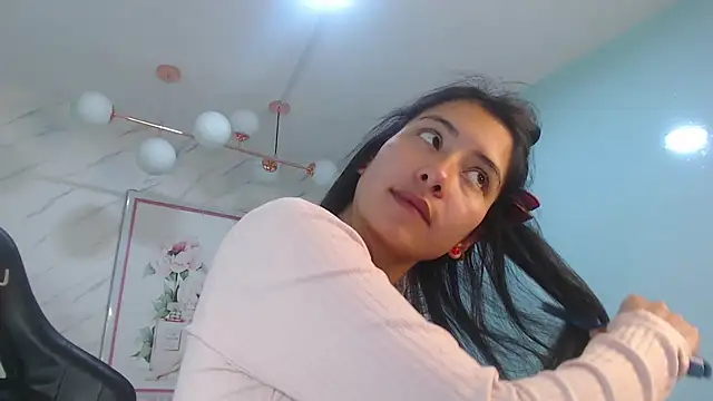 victoria hernandez t  online show from 25, 7, 2026