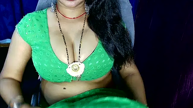 Snapshot of QUEEN_SAKHI- chatting on 3, 6, 2026 QUEEN SAKHI- online show from 3, 6, 2026