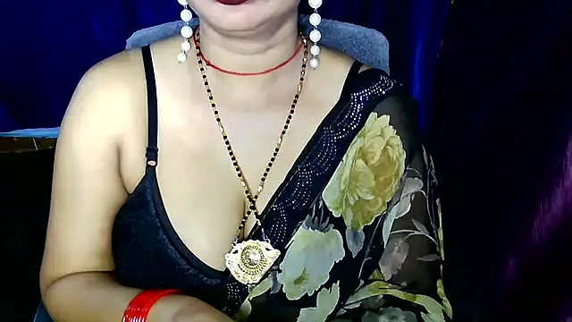 Snapshot of QUEEN_SAKHI- chatting on 9, 6, 2026 QUEEN SAKHI- online show from 9, 6, 2026
