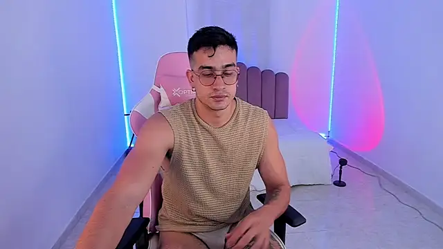 CamCumBoy online show from 20, 10, 2025