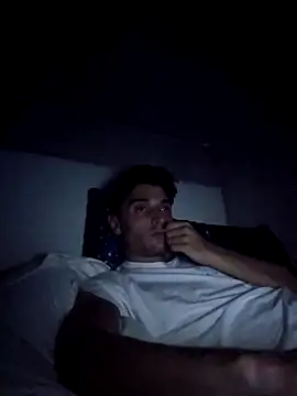 Snapshot of Thelouniost334___ chatting on 8, 9, 2025 Thelouniost334 online show from 8, 9, 2025