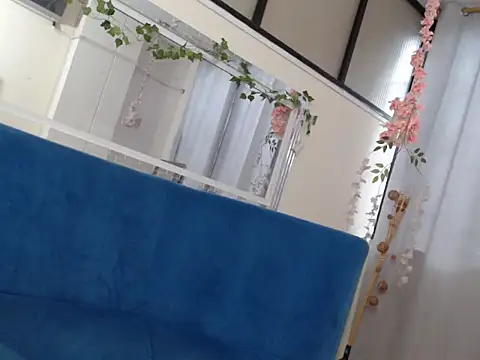 Anniie miller  online show from 21, 11, 2025