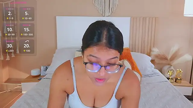 Camila Bustamante online show from 14, 7, 2026