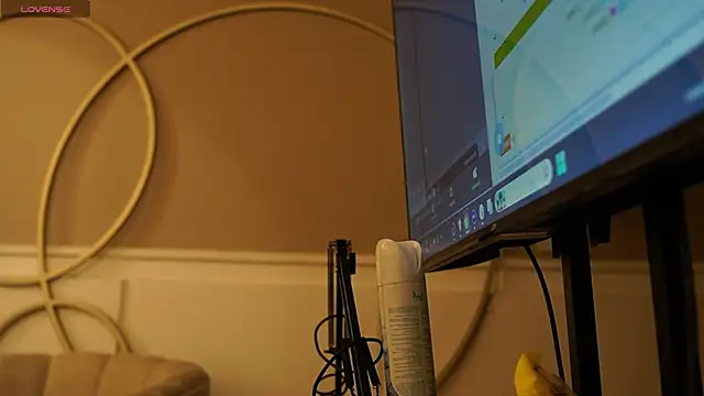 Ariaa Isabell online show from 13, 11, 2025