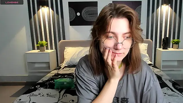 Tara Grainn online show from 14, 9, 2025