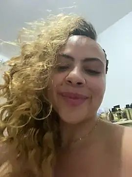Snapshot of Chloe_Leaozinho chatting on 14, 7, 2026 Chloe Leaozinho online show from 14, 7, 2026
