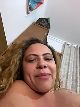Snapshot of Chloe_Leaozinho chatting on 15, 7, 2026 Chloe Leaozinho online show from 15, 7, 2026