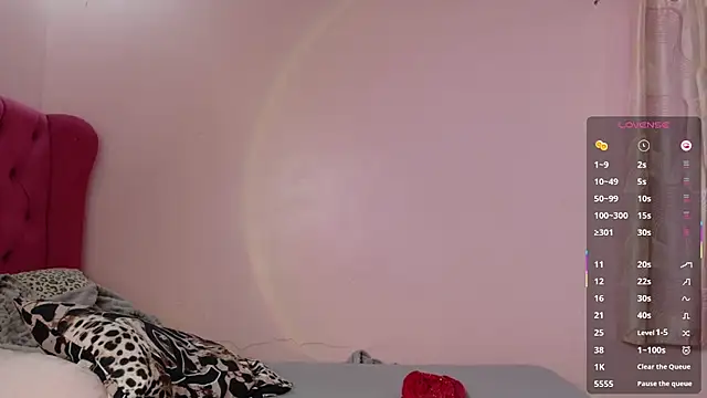Snapshot of Serenaa_rabbit chatting on 2, 10, 2025 Serenaa rabbit online show from 2, 10, 2025