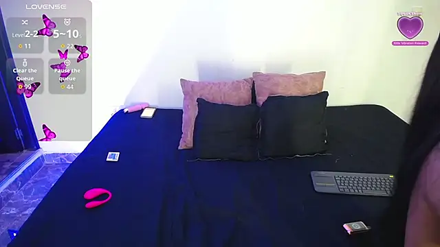 Dahiana Le online show from 13, 11, 2025