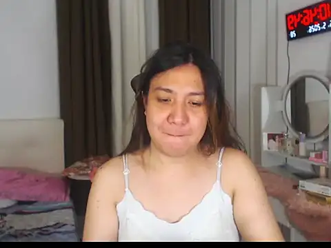 Snapshot of stellahugeX chatting on 5, 5, 2026 stellahugeX online show from 5, 5, 2026