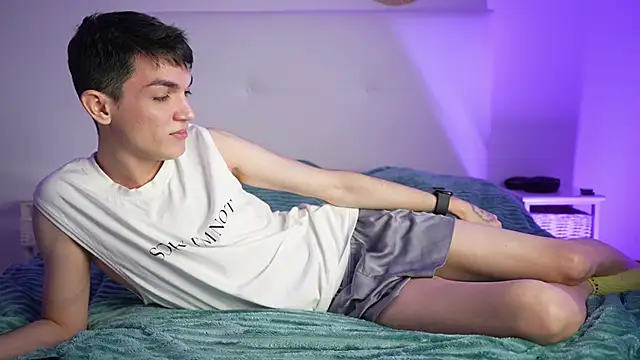 Snapshot of MattyandAiden chatting on 5, 2, 2026 MattyandAiden online show from 5, 2, 2026