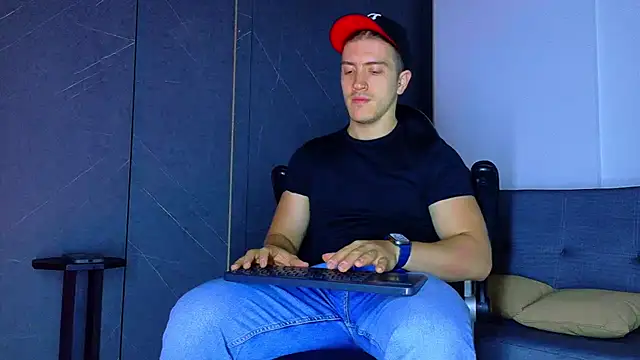 Snapshot of ALANNFERRER chatting on 2, 2, 2026 ALANNFERRER online show from 2, 2, 2026